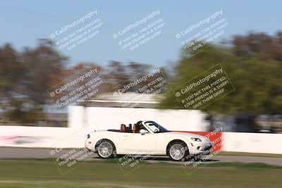 media/Jan-07-2024-SoCal Drivers Club (Sun) [[fbfecfa591]]/Yellow Group/Sunset Front Straight (1120am)/